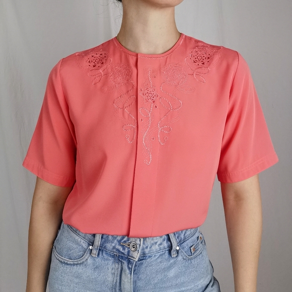 Medium vintage bright pink blouse, retro top - Picture 5 of 5